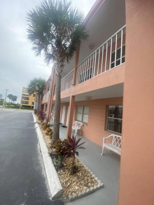 Beachfront Condo On Quiet Treasure Island- 1 Bed سانت بيتي بيتش المظهر الخارجي الصورة