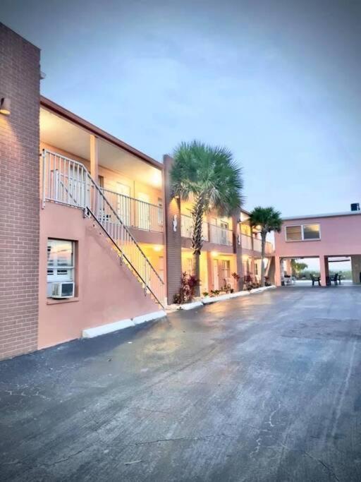 Beachfront Condo On Quiet Treasure Island- 1 Bed سانت بيتي بيتش المظهر الخارجي الصورة